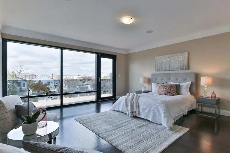 62 Thirtieth St Etobicoke