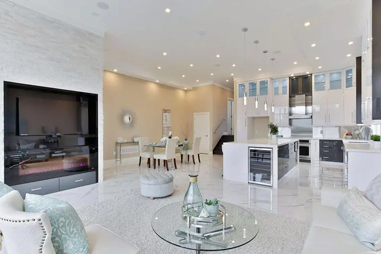 62 Thirtieth St Etobicoke